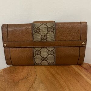 Gucci wallet